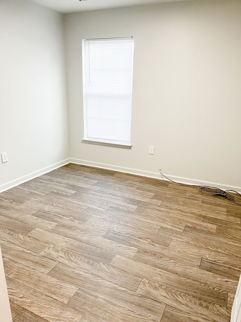 Interior Photo - Ridge View