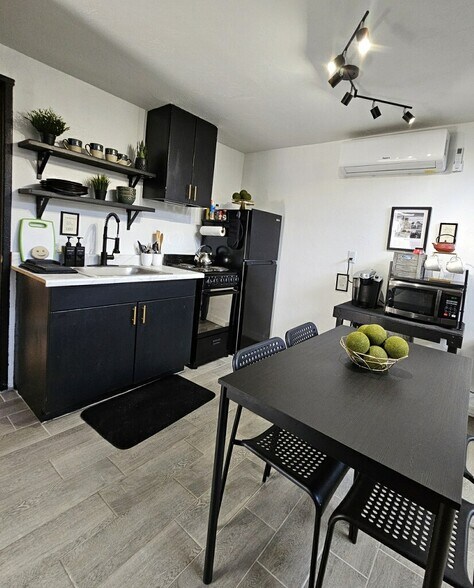 Building Photo - 428 N Euclid Ave