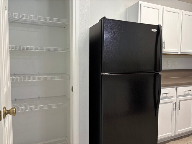 Building Photo - 575 Oakleaf Plantation Pkwy