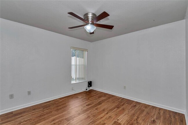 Building Photo - 5535 SW 41st St