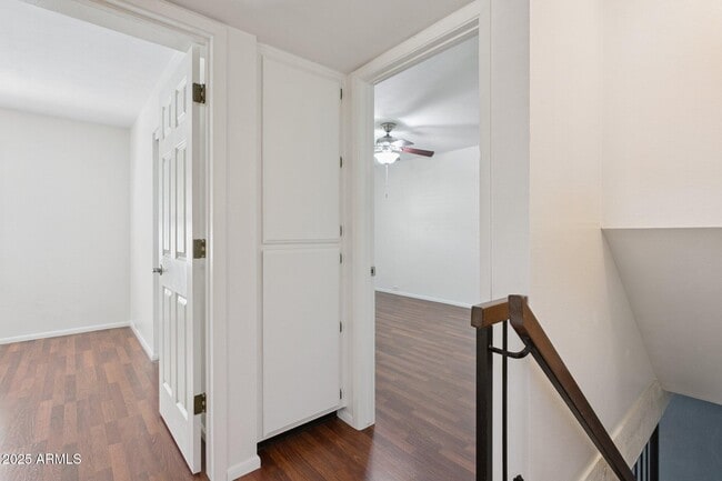 Building Photo - 10420 N 11th Pl