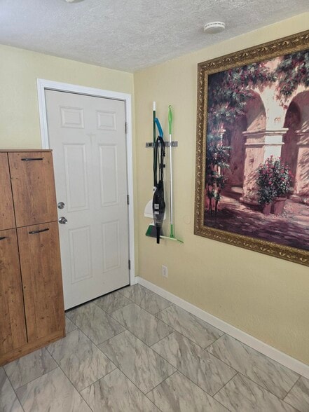 Building Photo - 1713 Anderson St