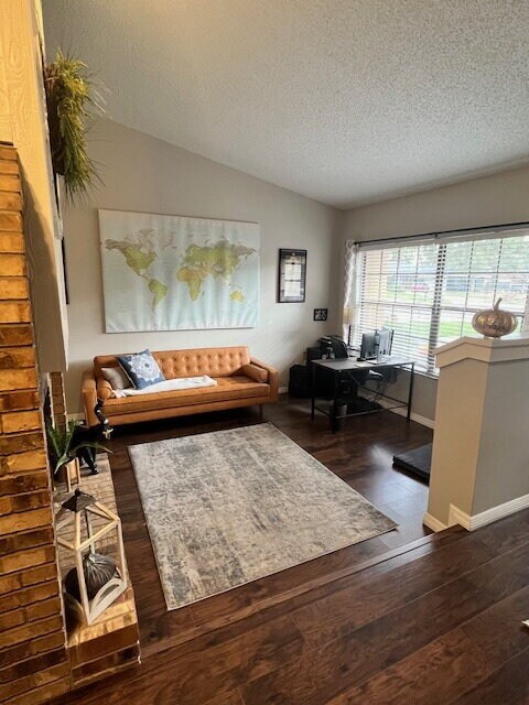 Building Photo - Beautiful Like New Home For Rent in Brandon!