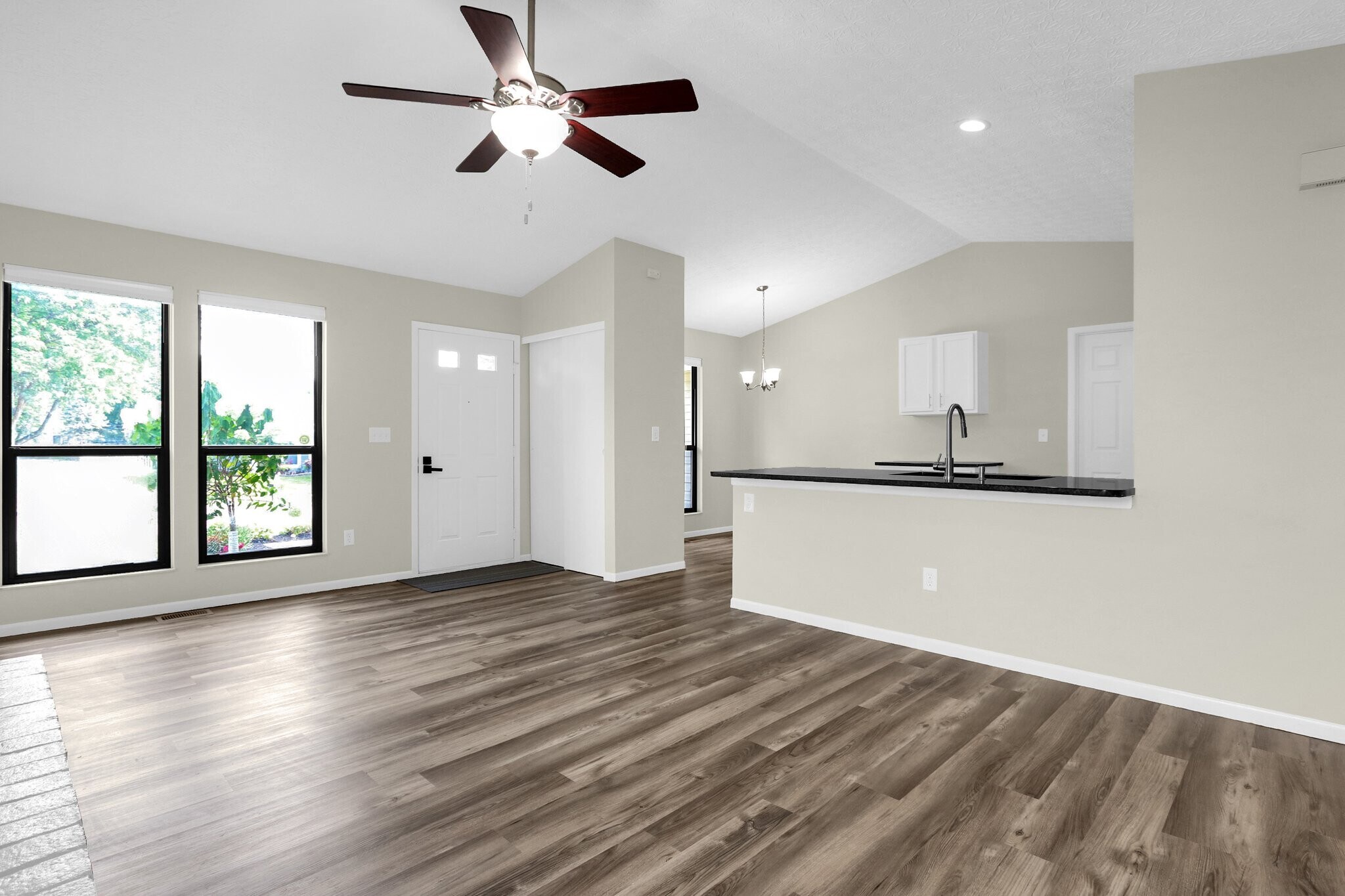 Building Photo - 1817 Weather Stone Ln