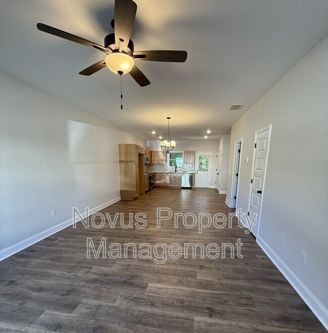 Building Photo - 108 Crest Pointe