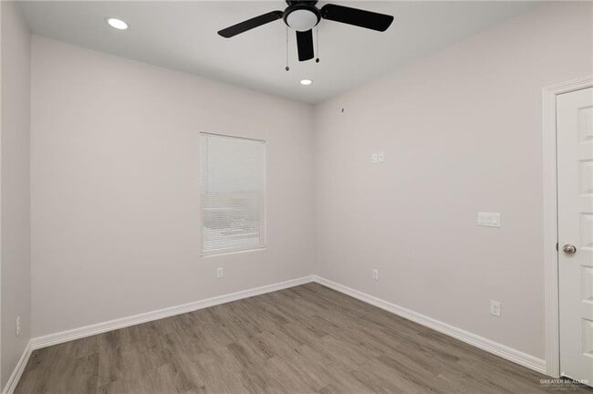 Building Photo - 4508 Larkspur Ave