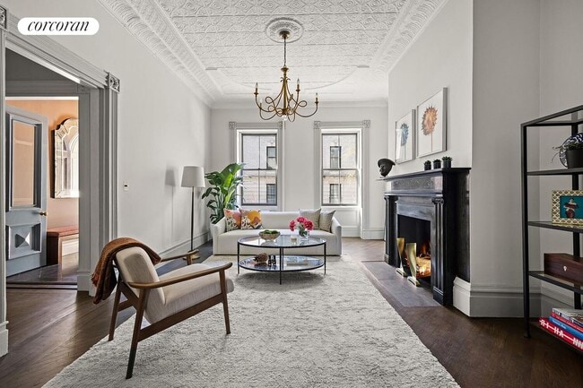 Building Photo - 57 Middagh St