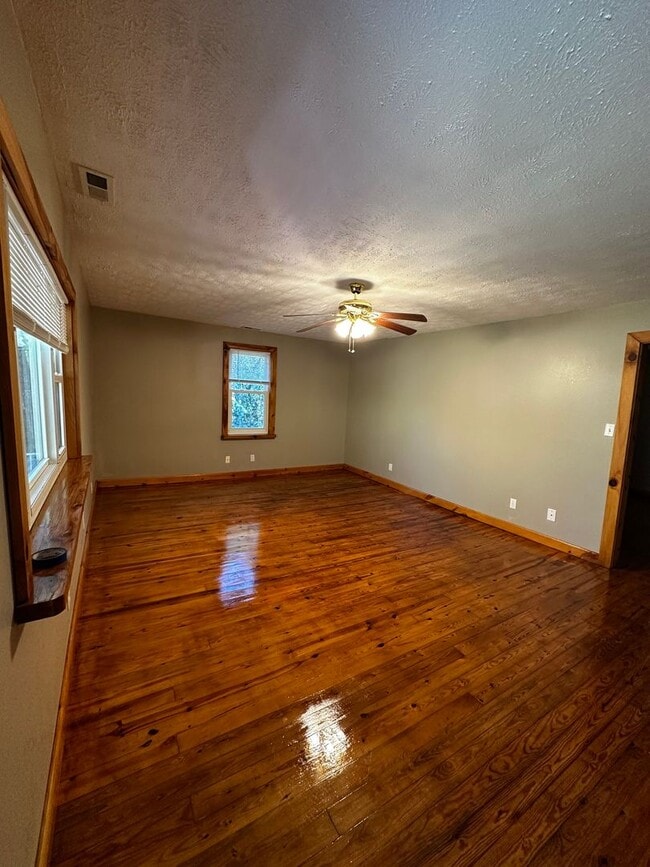 Building Photo - Walland Rental Available