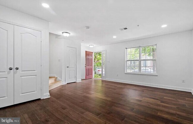 Building Photo - 12710 Horseshoe Bend Cir