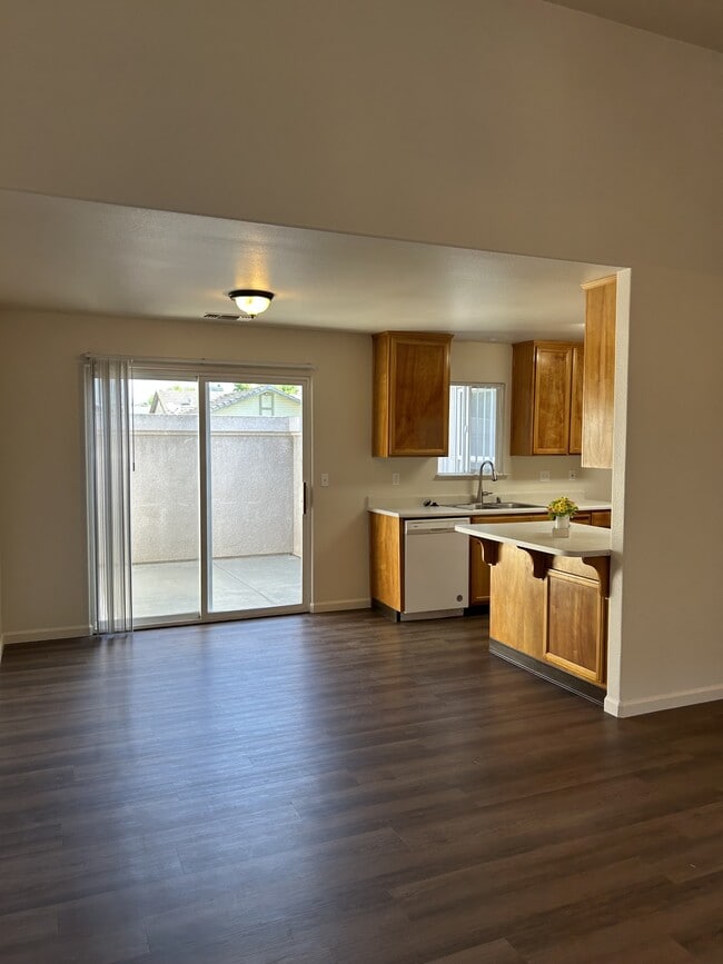 Building Photo - 1333 Glenbrook Way