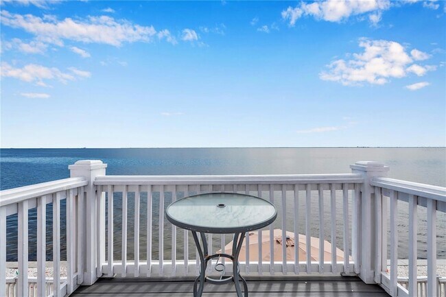 Building Photo - 5172 Coquina Key Dr SE