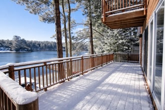 Building Photo - Pre-Leasing Winter and Spring Furnished Rental