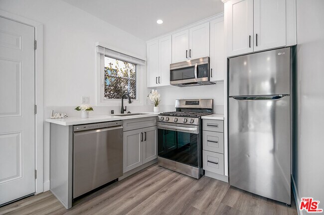 Building Photo - 1217 9th St