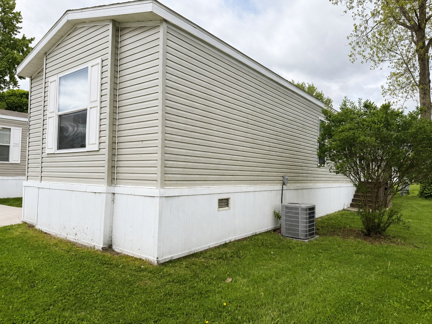 Building Photo - 11981 Springbrook Ct