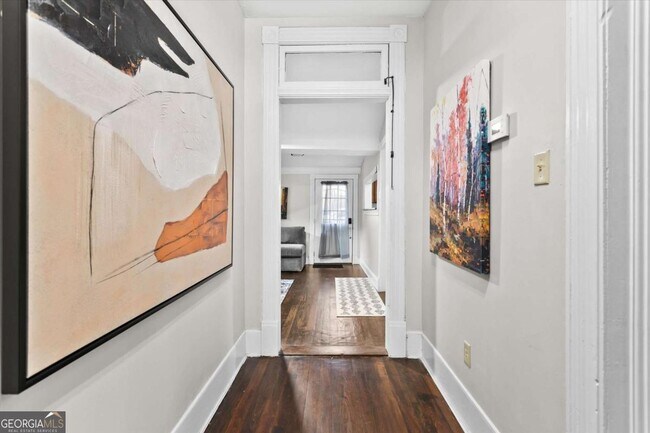 Building Photo - 867 Beecher St SW