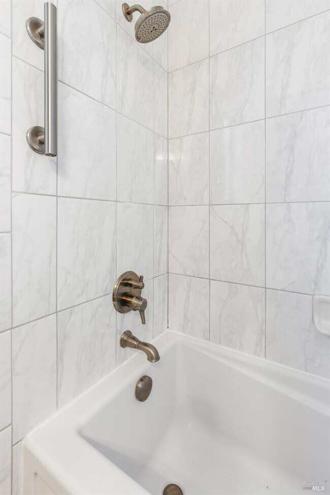 Building Photo - Lovely 2bd/1.5ba Townhome in Heart of San Anselmo