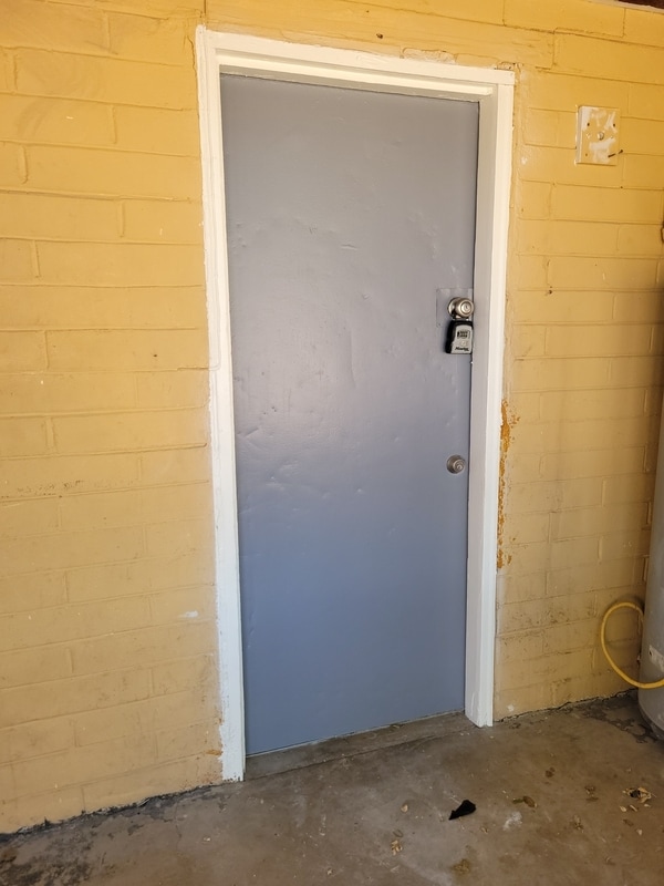 Building Photo - 461 W Thurber Rd