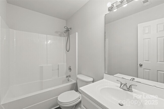 Building Photo - 8818 Sharonbrook Dr