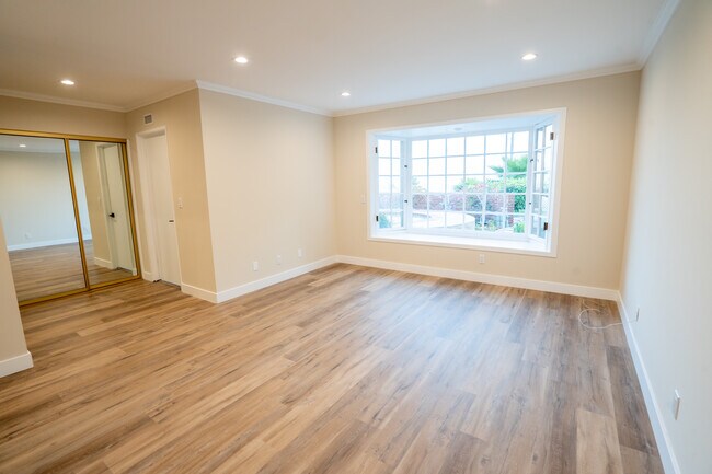 Building Photo - 920 Stewarton Way