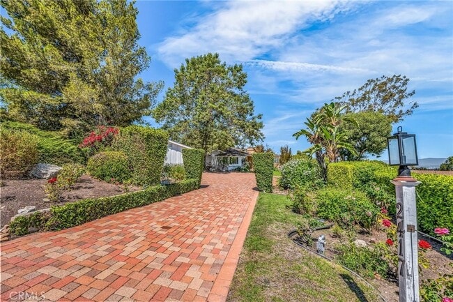 Building Photo - 2417 Sunnyside Ridge Rd