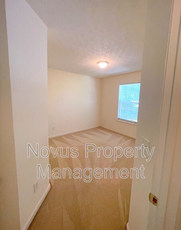 Building Photo - 23 Gold Creek Dr