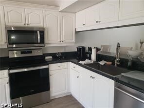 Building Photo - 2448 Hidden Lake Dr