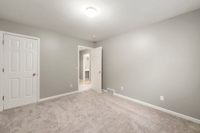 Building Photo - 1493 Stonefield Dr