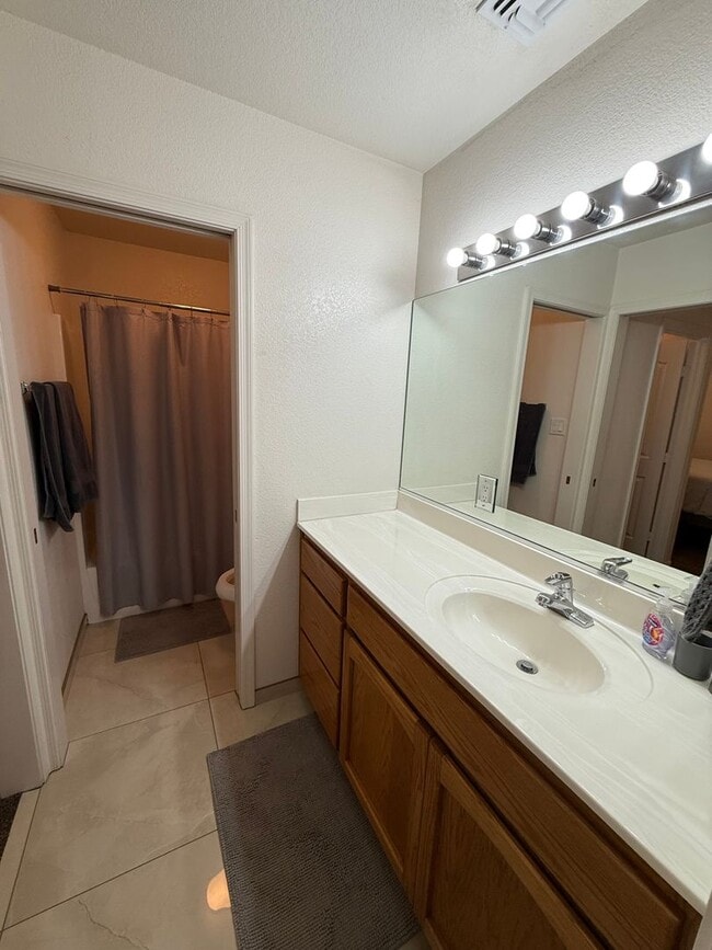 Building Photo - Yuma Meadows Townhouse - Furnished / Unfurnished