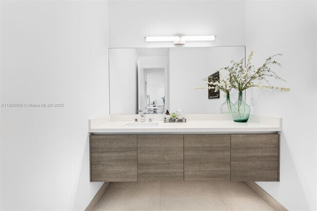 Building Photo - 16703 Botaniko Dr S