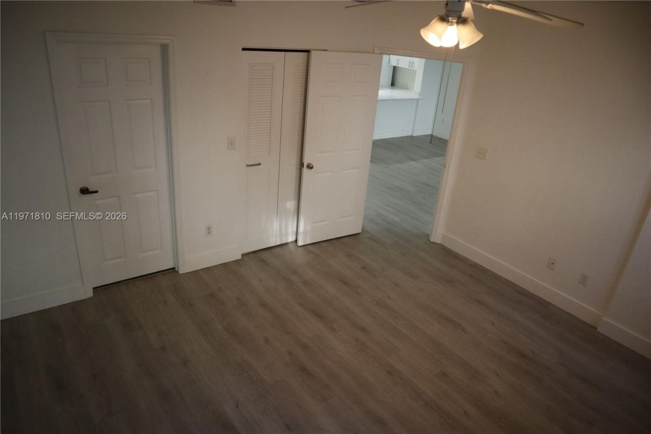 Building Photo - 721 SW 148th Ave