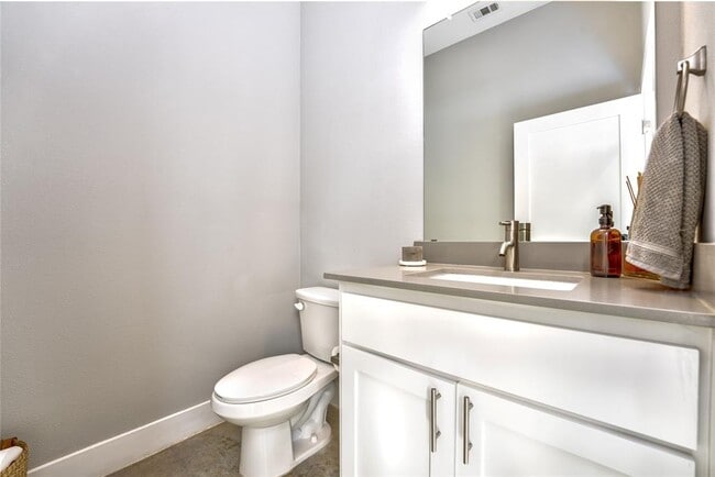 Building Photo - 6505 Porter St