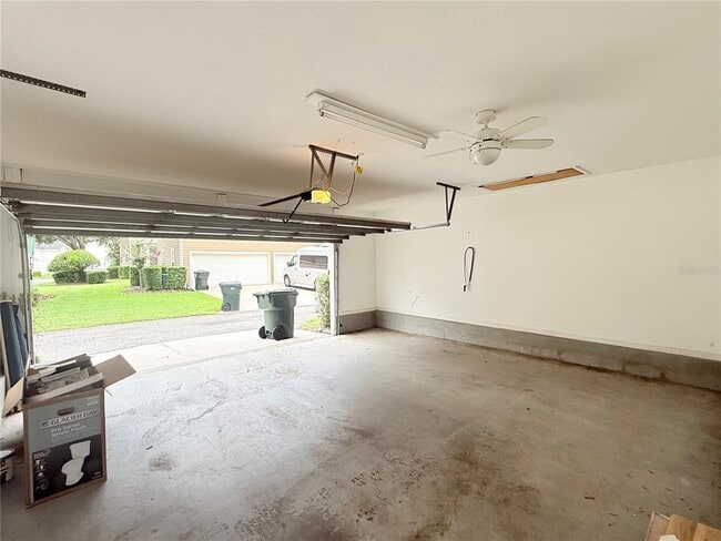 Building Photo - 902 Waterside Dr