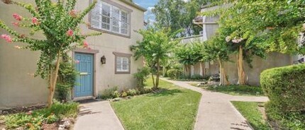 Building Photo - 3611 Las Colinas Dr