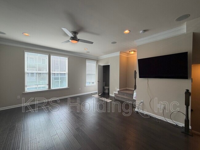 Building Photo - 308 Covington Dr