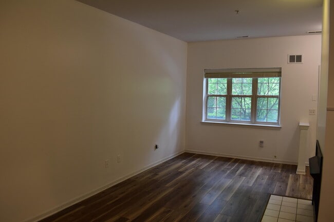 Building Photo - 39696 Rockcrest Ln