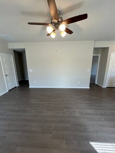 Building Photo - 25553 Blossom Ct
