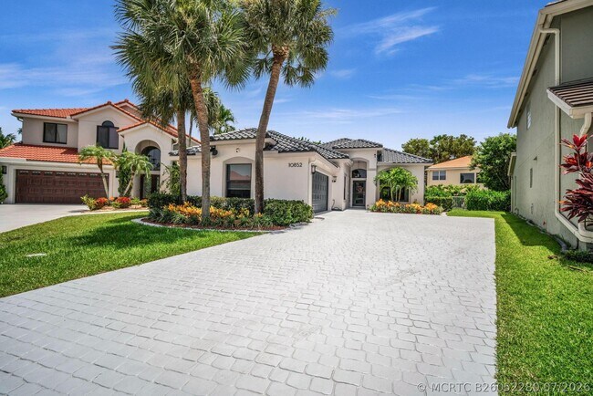 Building Photo - 10852 La Salinas Cir