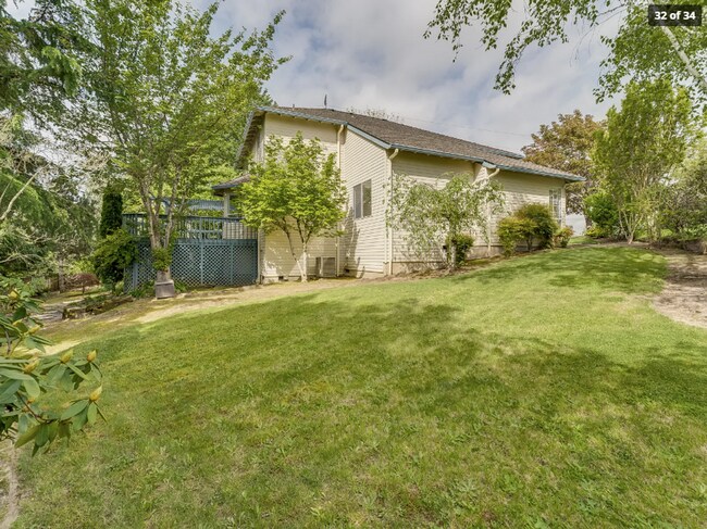 Building Photo - 320 NW 163rd Pl