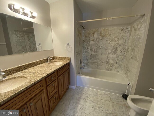 Building Photo - 1712 12th St S