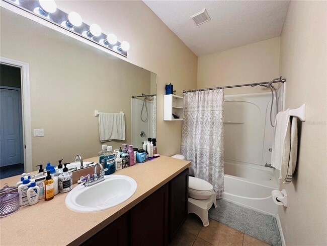 Building Photo - 10801 Spider Lily Dr