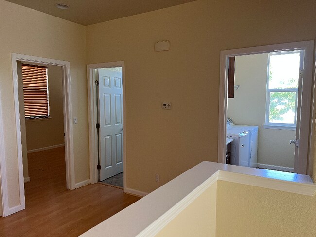 Building Photo - 9405 Clemente Dr