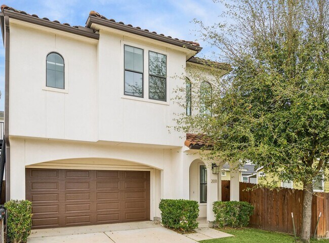 Building Photo - 2011 Colorado St