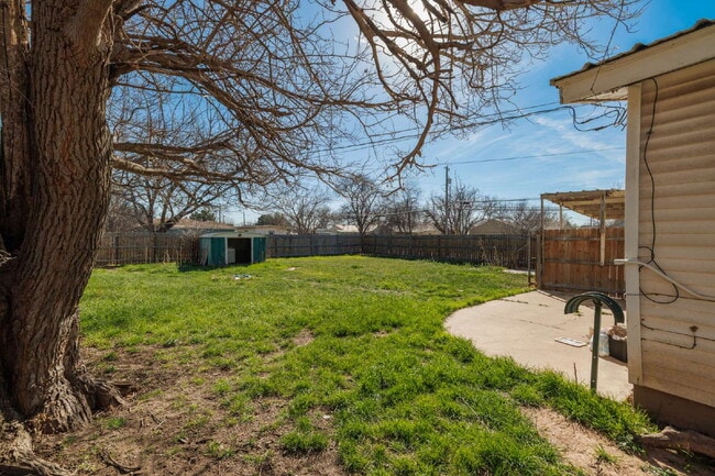 Building Photo - Short Term Lease