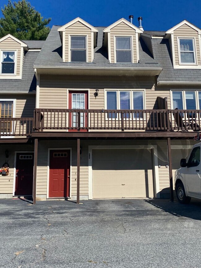 Spacious Two Bedroom in Burriville! 23 Sanwood Dr Burrillville RI