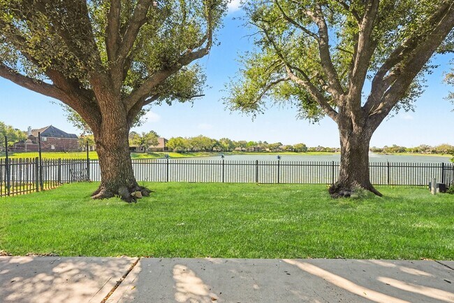 Building Photo - 17447 S Summit Canyon Dr