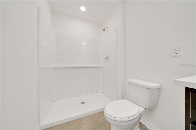 Building Photo - 6614 SW 81st Loop