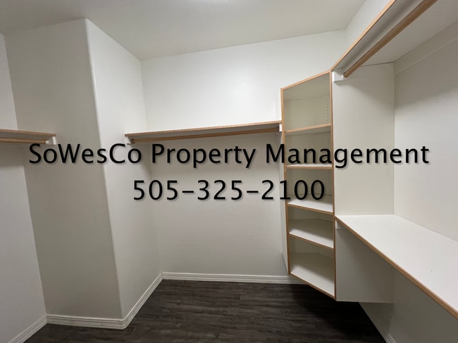 Building Photo - 4 Bedroom Home Built in 2018, near Country Club