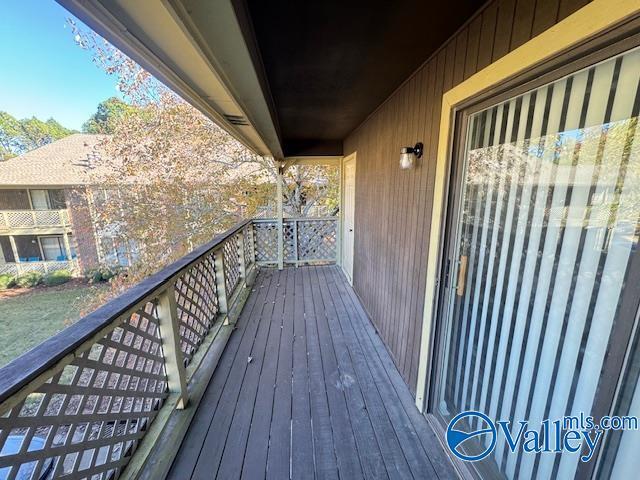 Building Photo - 5009 7 Pine Cir