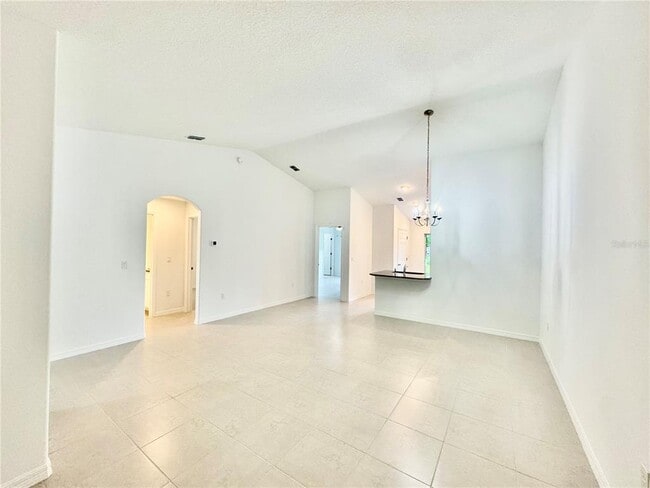 Building Photo - 8 Coral Reef Ct N