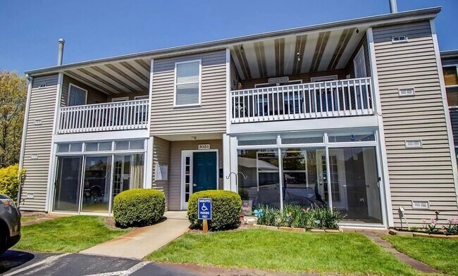 Font Entrance - 3031 Poplar Creek Dr SE